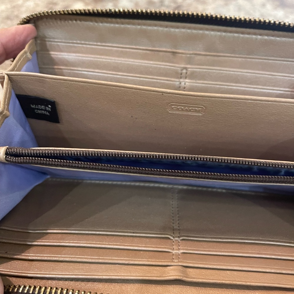 Coach Wallet - Picture 7 of 10